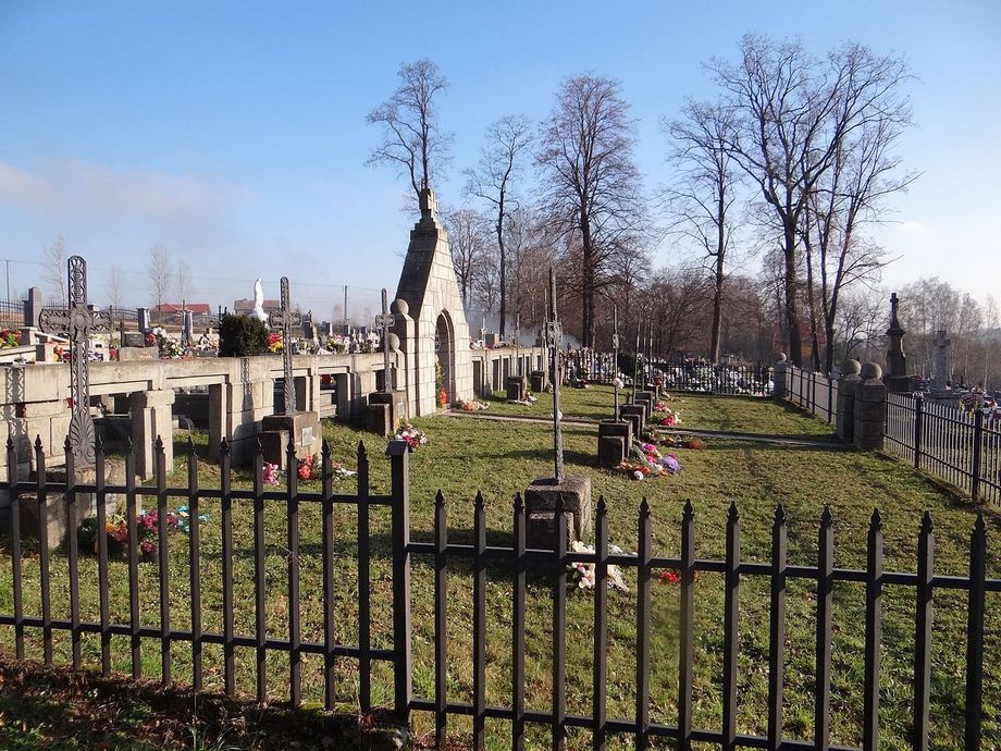 Cmentarz wojenny nr 298 w Czchowie - Foto: J. Opioła